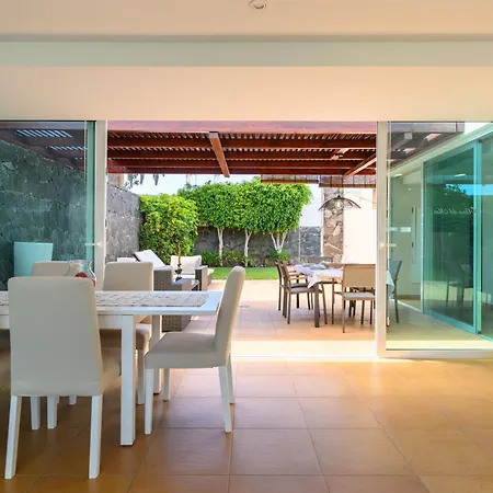 Vina Del Mar Βίλα *